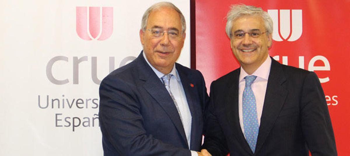 El presidente de Crue Universidades Españolas, Roberto Fernández, y el director general del Teatro Real, Ignacio García-Belenguer