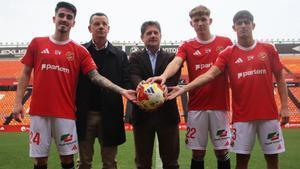 Presentación de Gelardo, Hugo Pérez y Zoilo