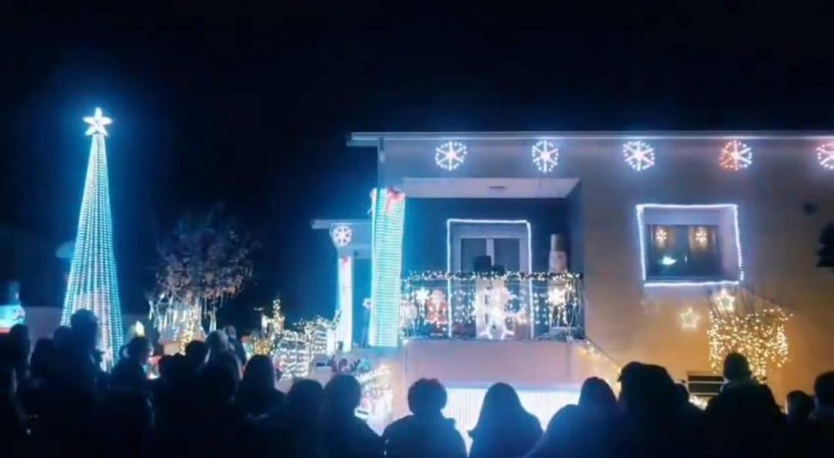 Galería | Casa con iluminación navideña