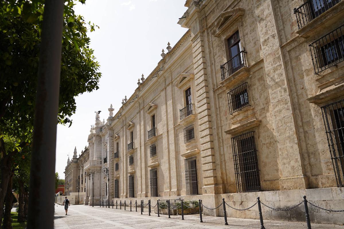 Exterior de la Facultad de Filología de la Universidad de Sevilla