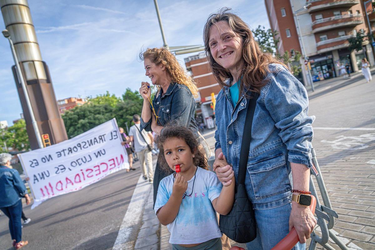 Vecinos de Torre Baró retoman la lucha de El 47 y exigen acabar con los retrasos del bus a demanda