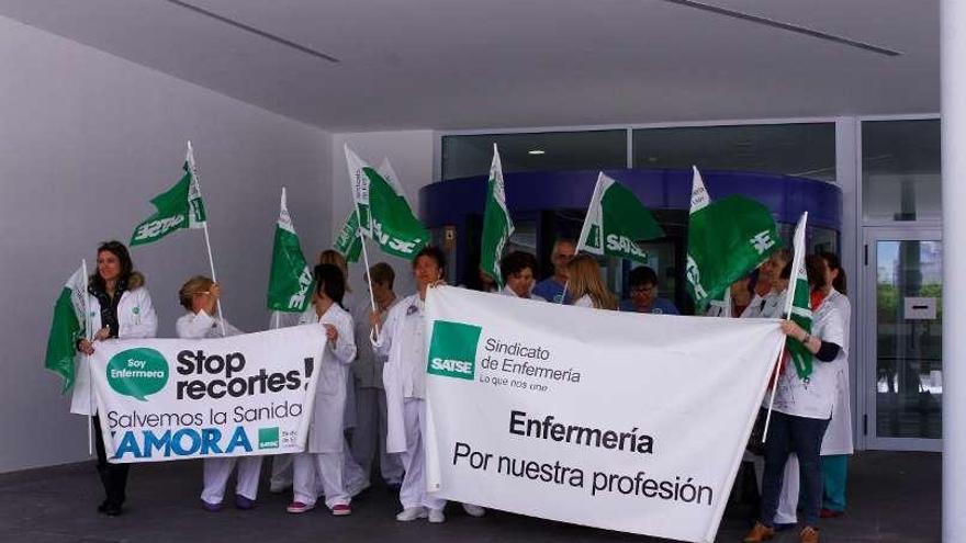 El sindicato Satse protesta por las condiciones de los enfermeros