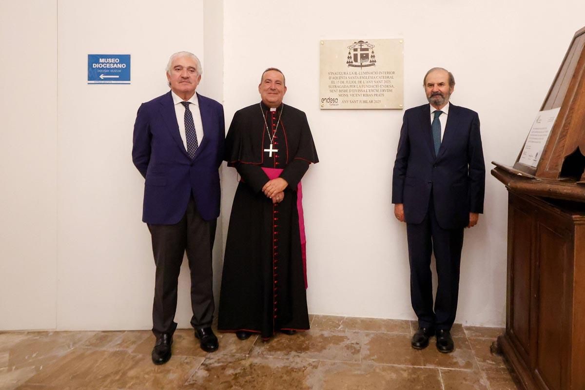 Todas las imágenes de la inauguración de la nueva iluminación de la Catedral de Ibiza