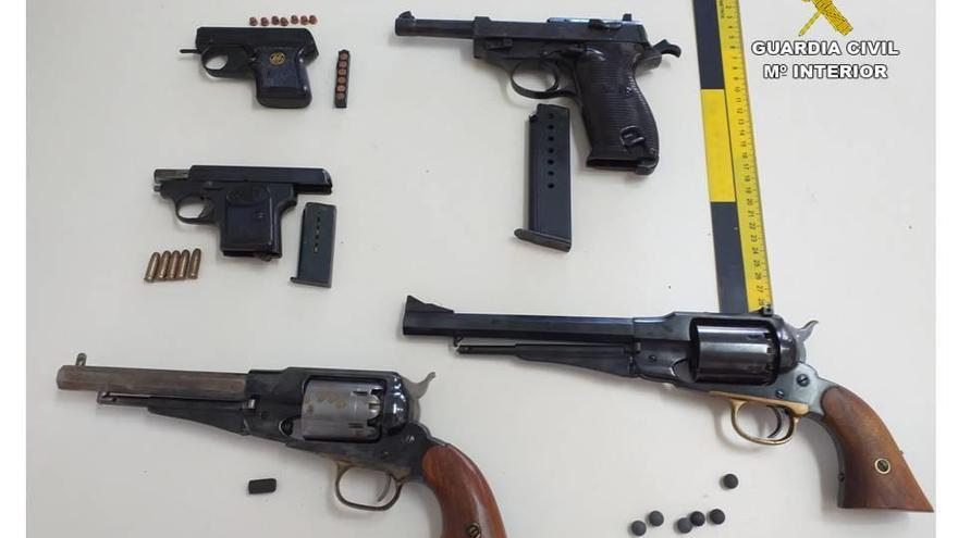 Las armas intervenidas por la Guardia Civil en Crevillent