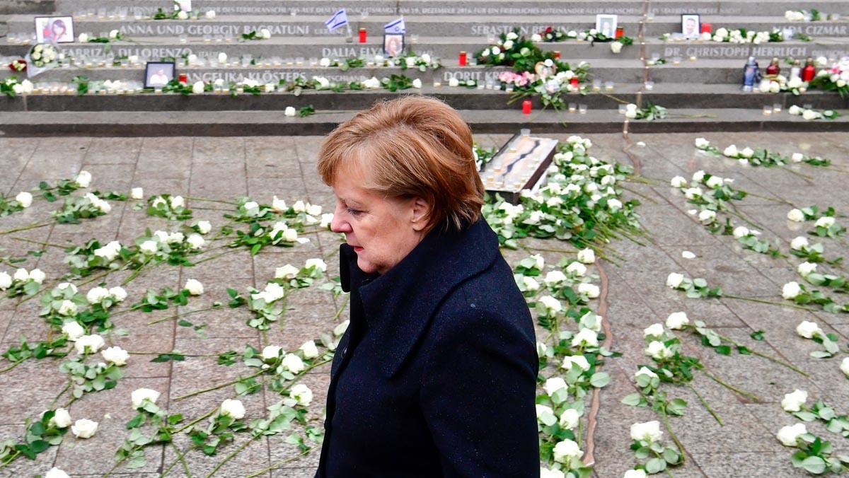 Merkel en el primer aniversari de l’atemptat al mercat de Nadal de Berlín