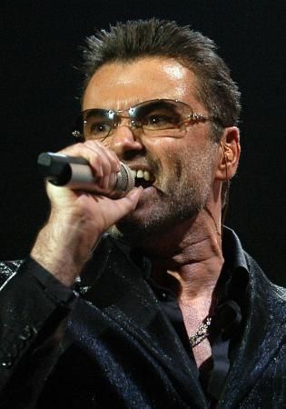 Actuaciones y posados de George Michael