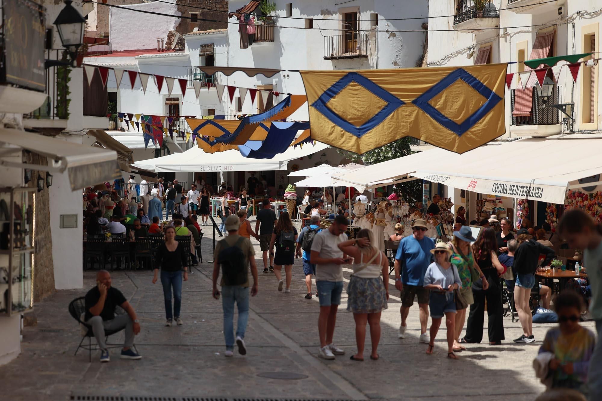 Preparativos de la feria Eivissa Medieval