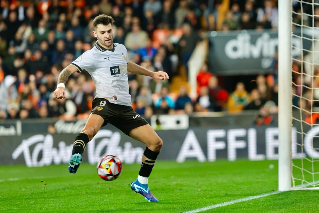 El partido Valencia - Celta, en imágenes