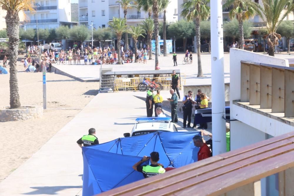 Ofegament d'un pare i un fill a la platja de Riells de l'Escala