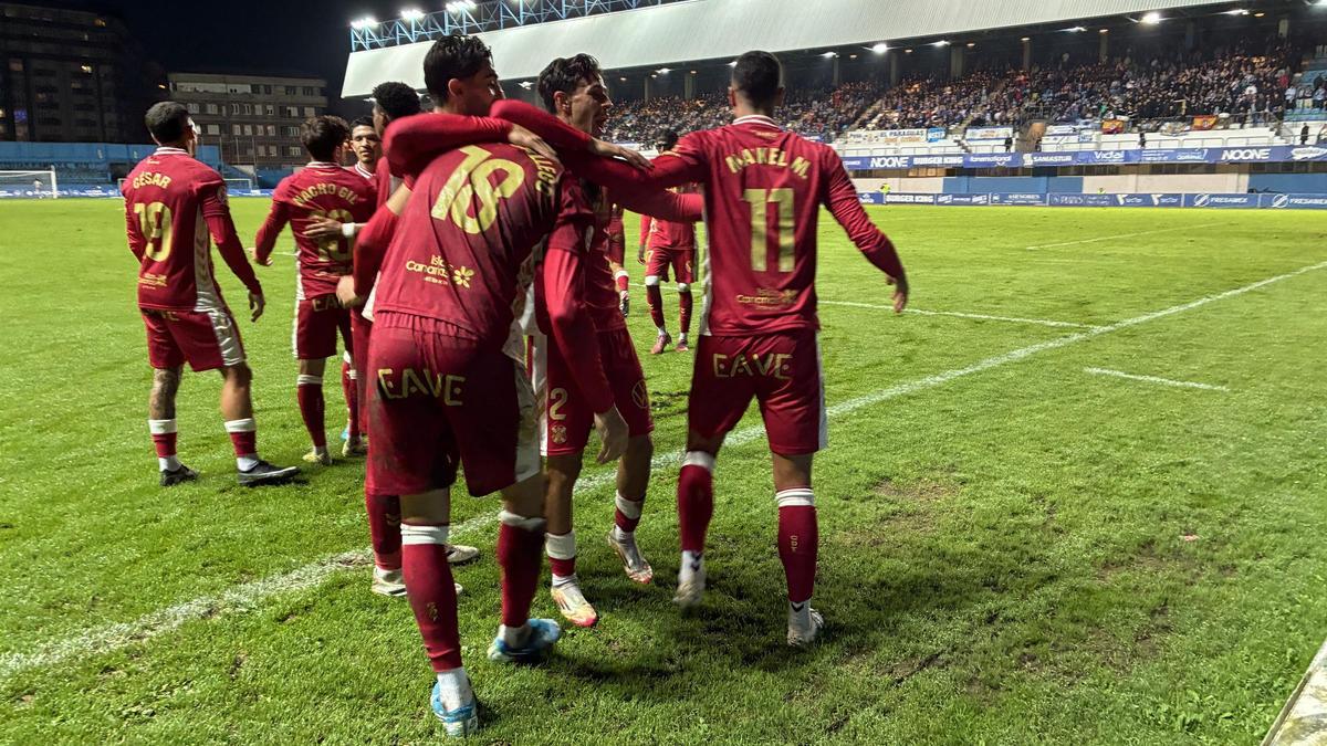 Los jugadores del representativo, en Avilés.