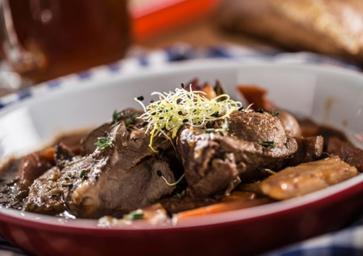 La carne de jabalí es un plato muy consumido en la gastronomía en muchos pueblos de la Comunidad Valenciana