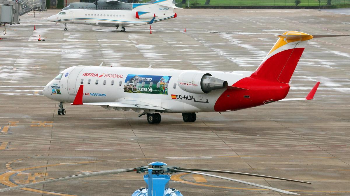 Vuelo de Air Nostrum en el aeropuerto de Peinador este mes de octubre