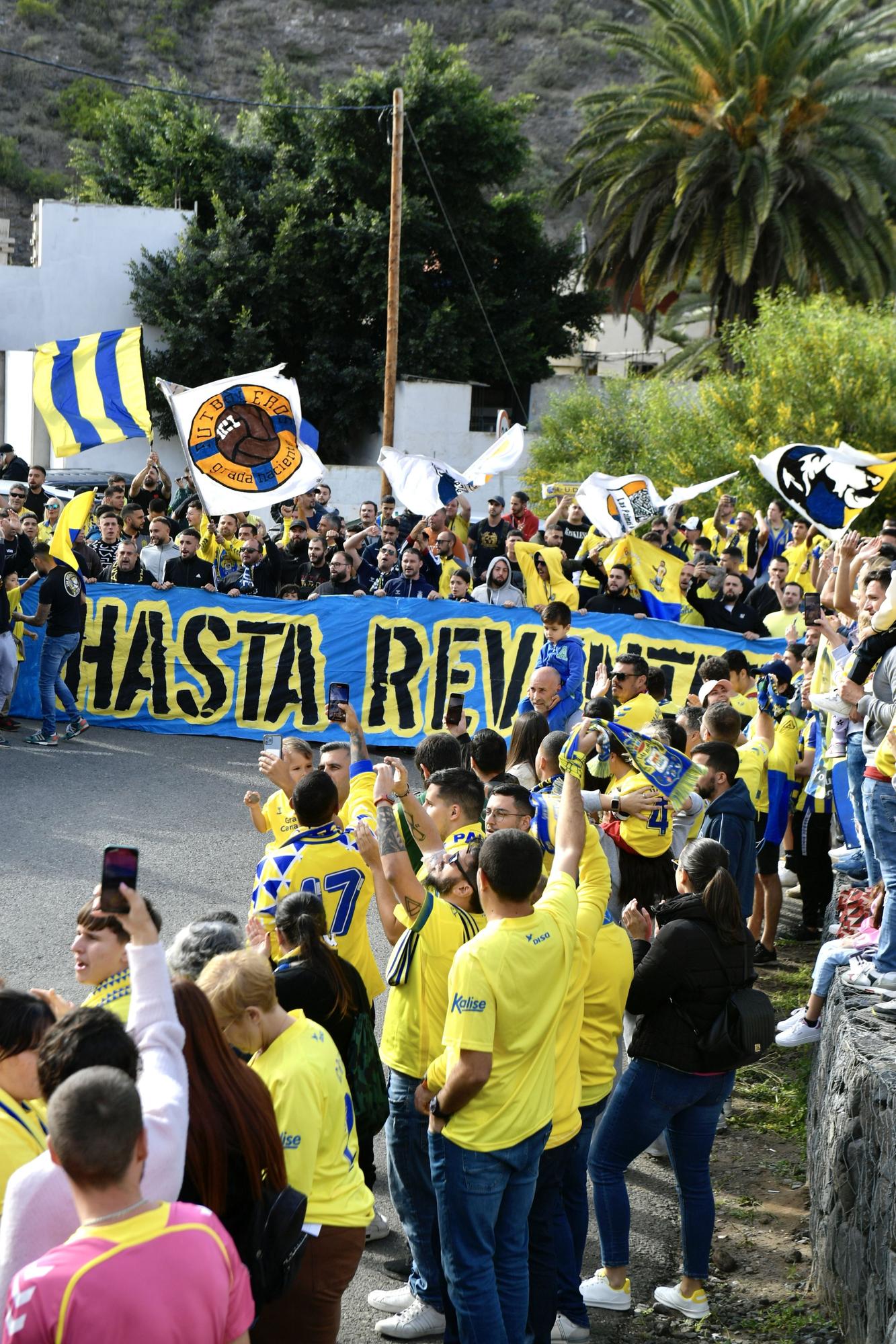 Aficionados despiden a la UD en Barranco Seco antes de ir a Tenerife