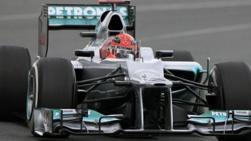 El piloto alemán Michael Schumacher ha conseguido el mejor tiempo en los segundos entrenamientos libres de Australia.