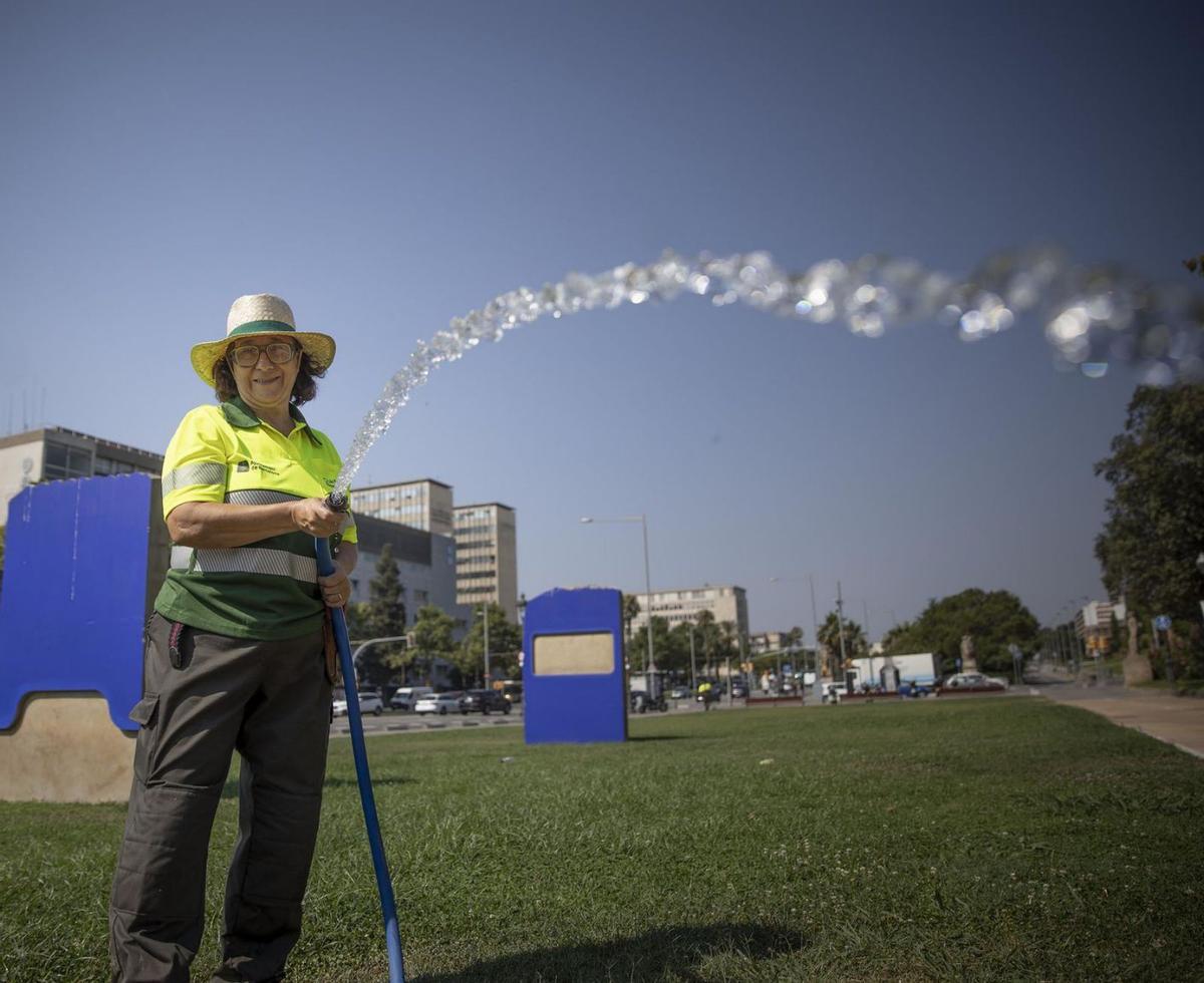 Els empleats municipals tindran polseres contra els cops de calor