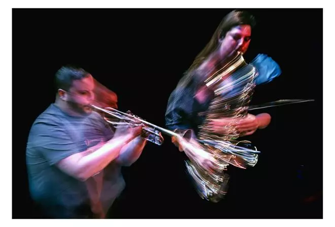 Carlos Javier Pérez y Cristina Verdú Serra, ganadores del concurso fotográfico JazzDay Alicante 2025