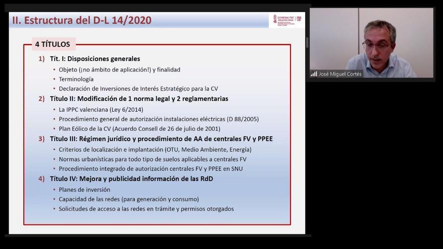 La primera ponencia, desarrollada por el Subdirector de Energía de la Generalitat Valenciana, José Miguel Cortés.