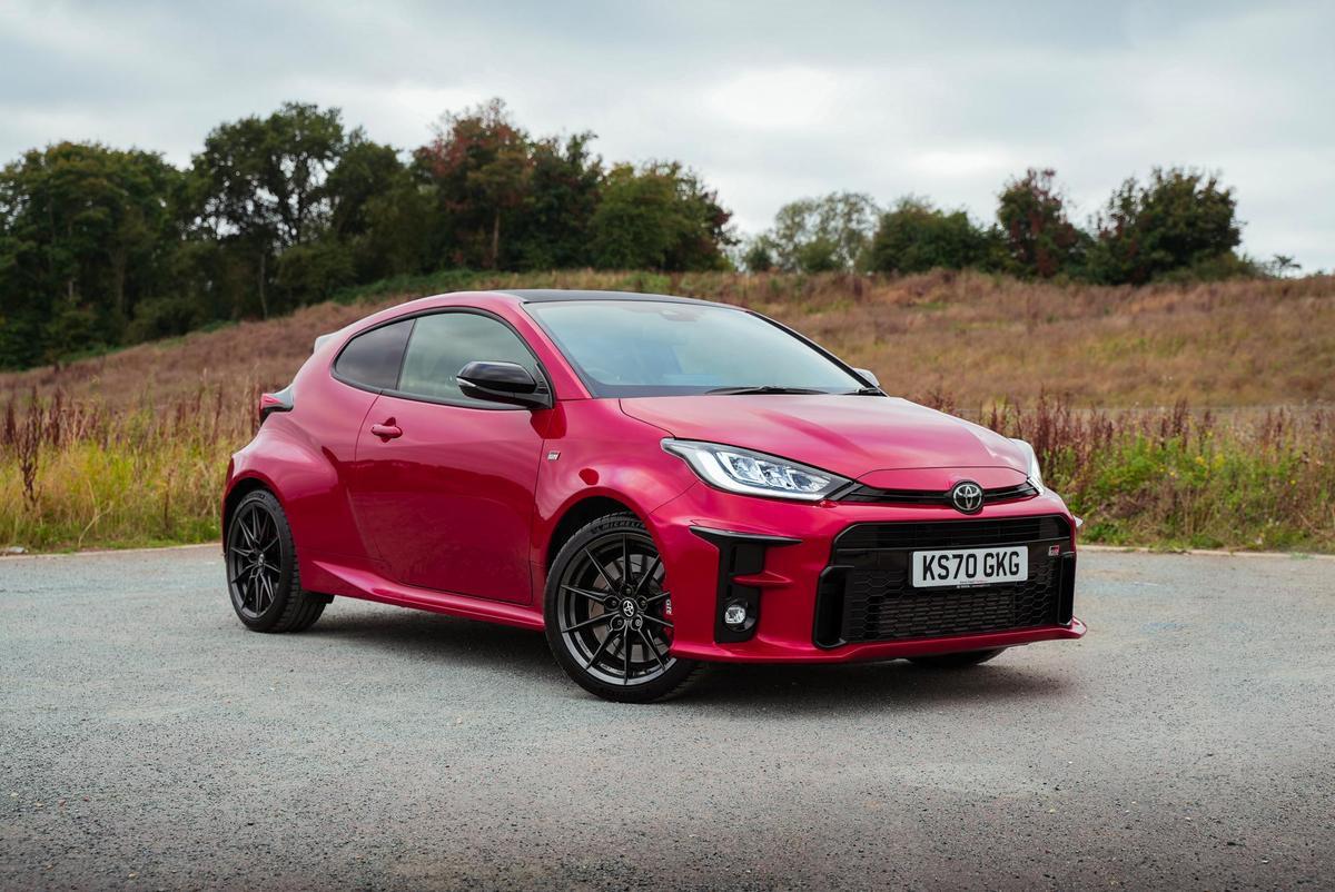 Los coches híbridos, cada vez más baratos y accesibles para el gran público