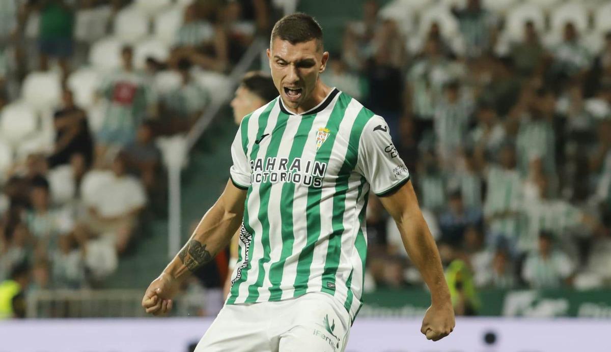 Adri Fuentes celebra el gol marcado en el encuentro ante la UD Las Palmas.