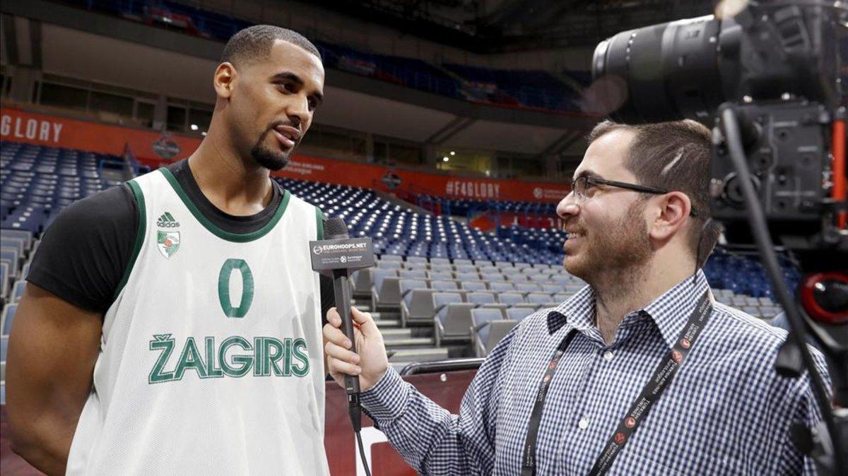 Brandon Davies reforzará al Barça