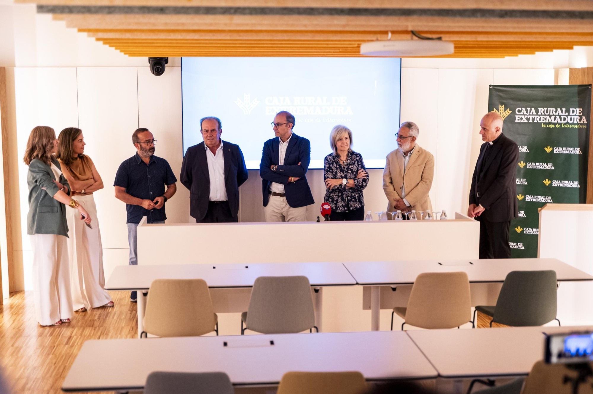 Las imágenes de la inauguración de la nueva sede de Caja Rural en Cáceres