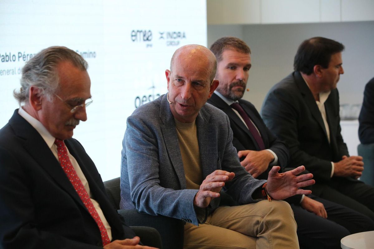 Barcelona  19/06/2025  Economía Activos I Foro sobre la Paz y la Defensa en Europa Jornada o (I Fòrum Prensa Ibérica per la pau i la seguretat a Europa), la 2ª mesa donde intervienen  por la izq. Martí Saballs, Miquel Sàmper, Luis Furnells, Jaume Sanpera, Javier Escribano, Pedro Pablo Pérez y Miguel Camino en el Hotel Barceló Sants. FOTO DE RICARD CUGAT