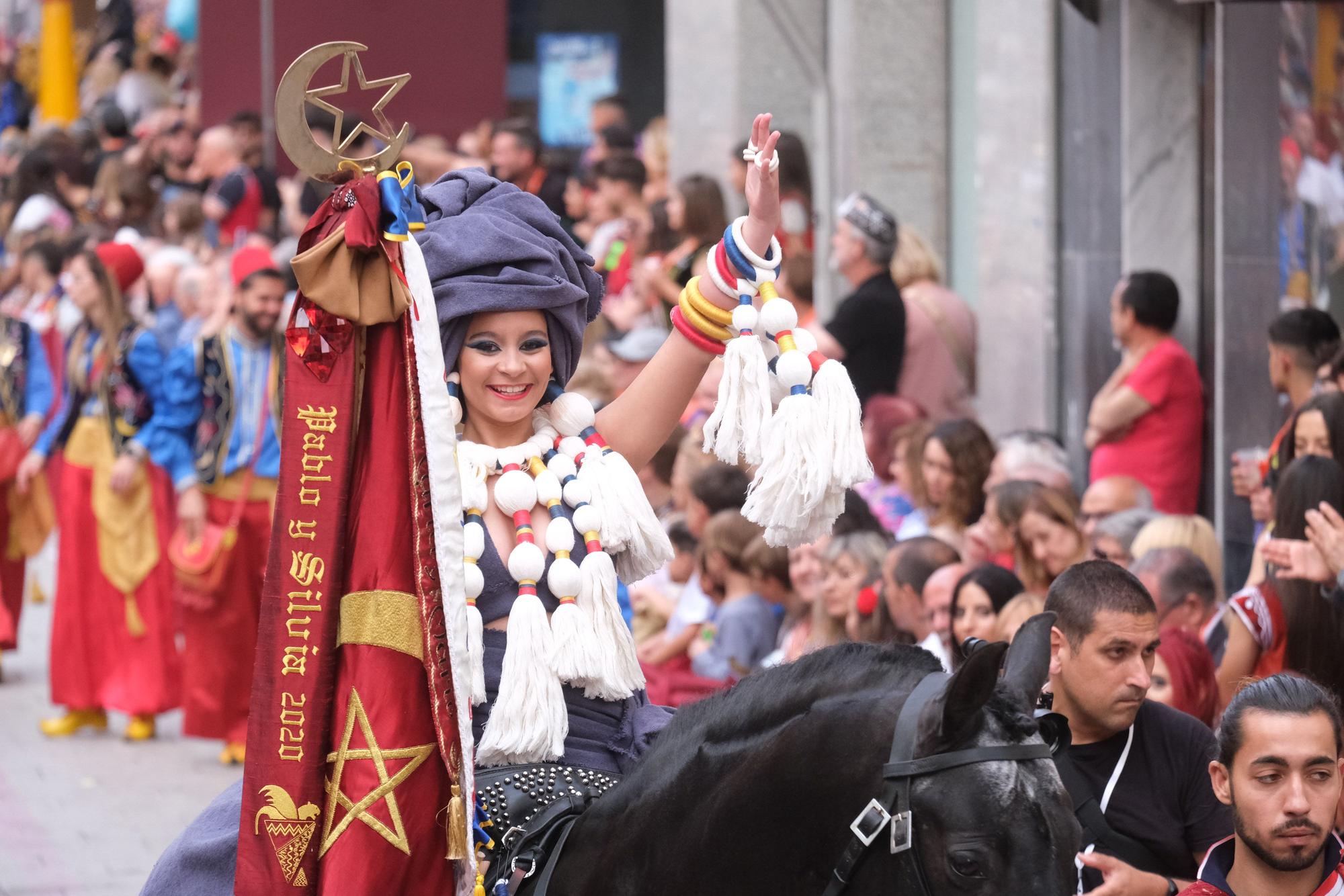 Así ha sido el desfile infantil de las fiestas de moros y cristianos de Elda