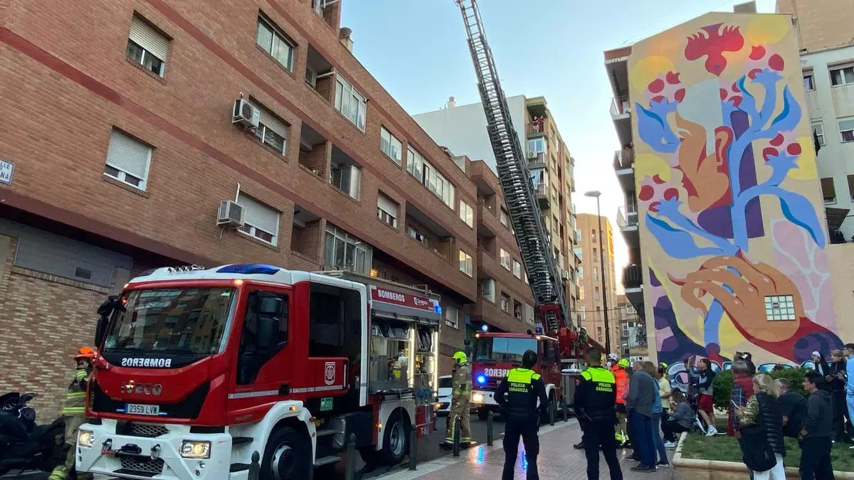 Susto en Zaragoza por un incendio en un edificio de viviendas