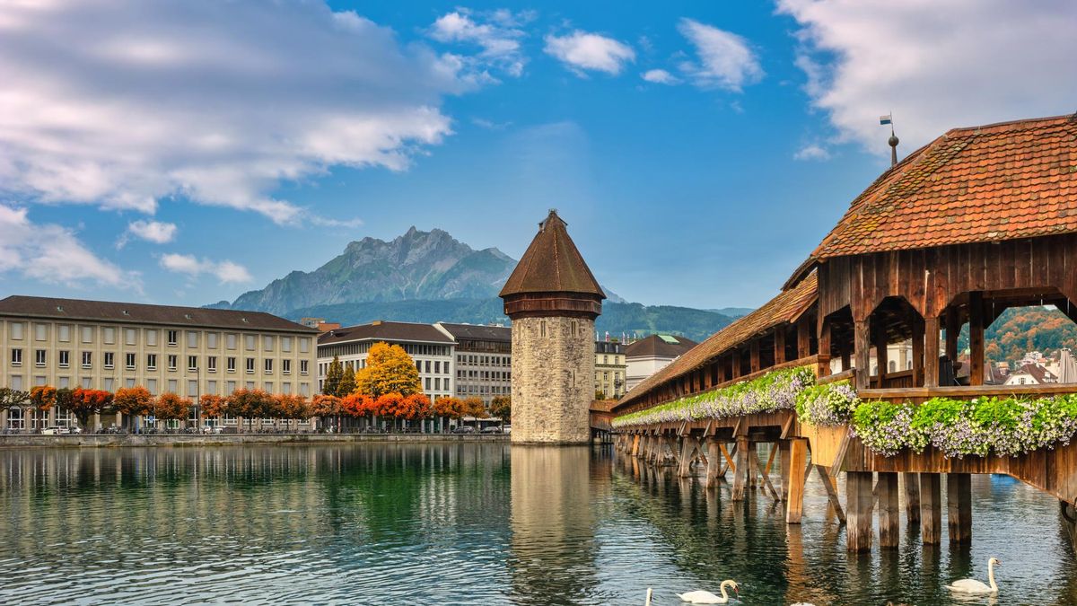 La Expedición a Suiza que estabas esperando: un recorrido fascinante por su patrimonio y naturaleza en el momento más bello del año