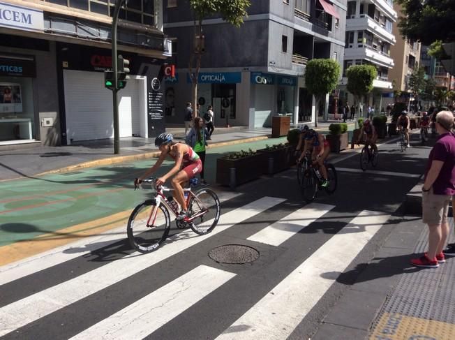 El triatlón se apodera de Las Palmas de Gran Canaria