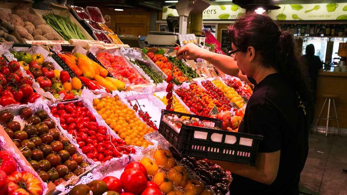 La inflación sube al 0,5% en julio por las frutas y los carburantes