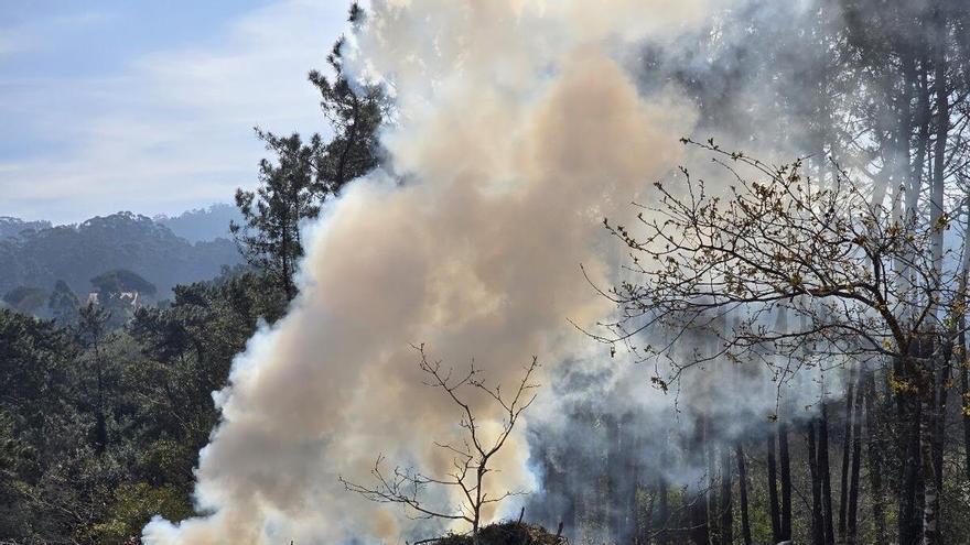 Investigados 3 vecinos de Vedra como presuntos autores de un incendio originado por quema de restos