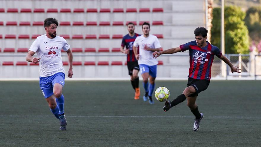 Eldense y Recambios Colón se emplearon a fondo.