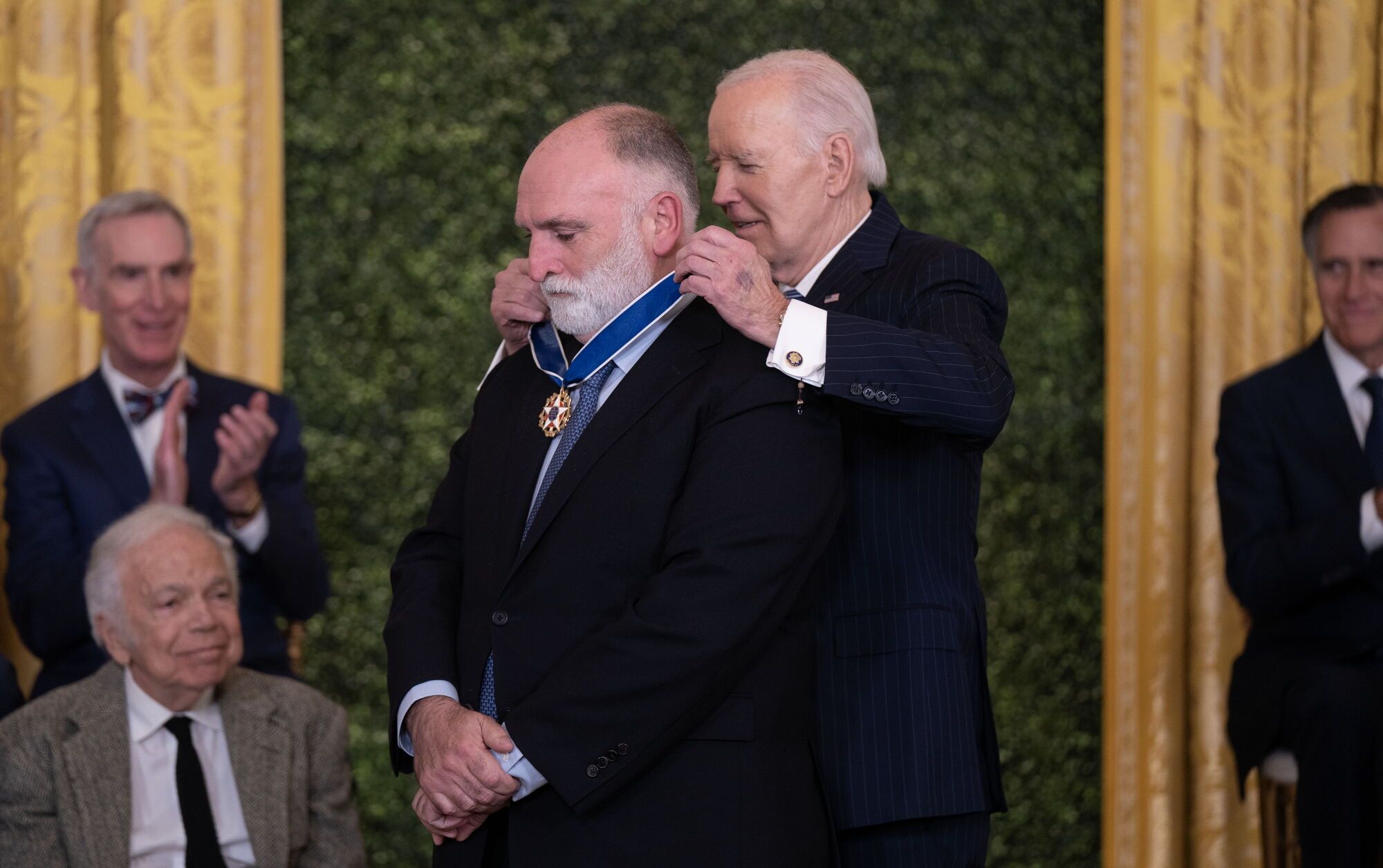 José Andrés recibe de Biden la mayor condecoración civil de los Estados Unidos