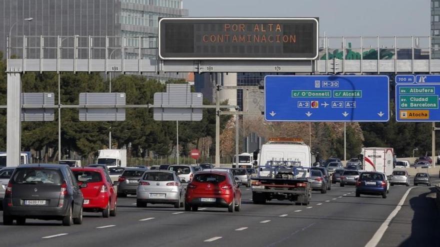 Madrid limita la velocidad en la M-30 y accesos por contaminación