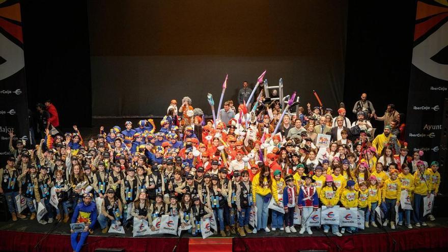 Vídeo | Siete agrupaciones mantienen viva la llama del Combita en el Carnaval de Badajoz
