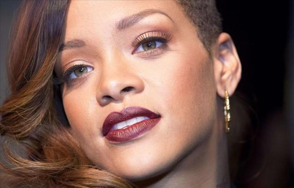 {Rihanna} dóna la cara per {Balmain} {Rihanna} dóna la cara per {Balmain}
