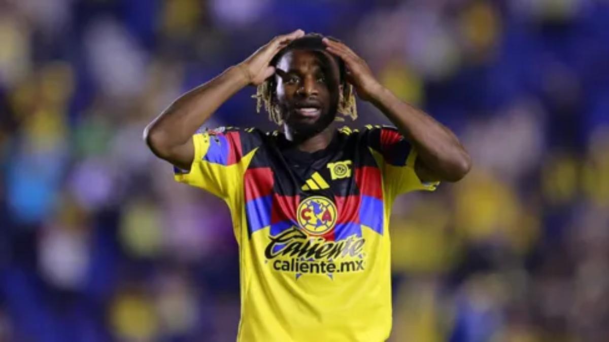 Allan Saint-Maximin, durante un partido en México