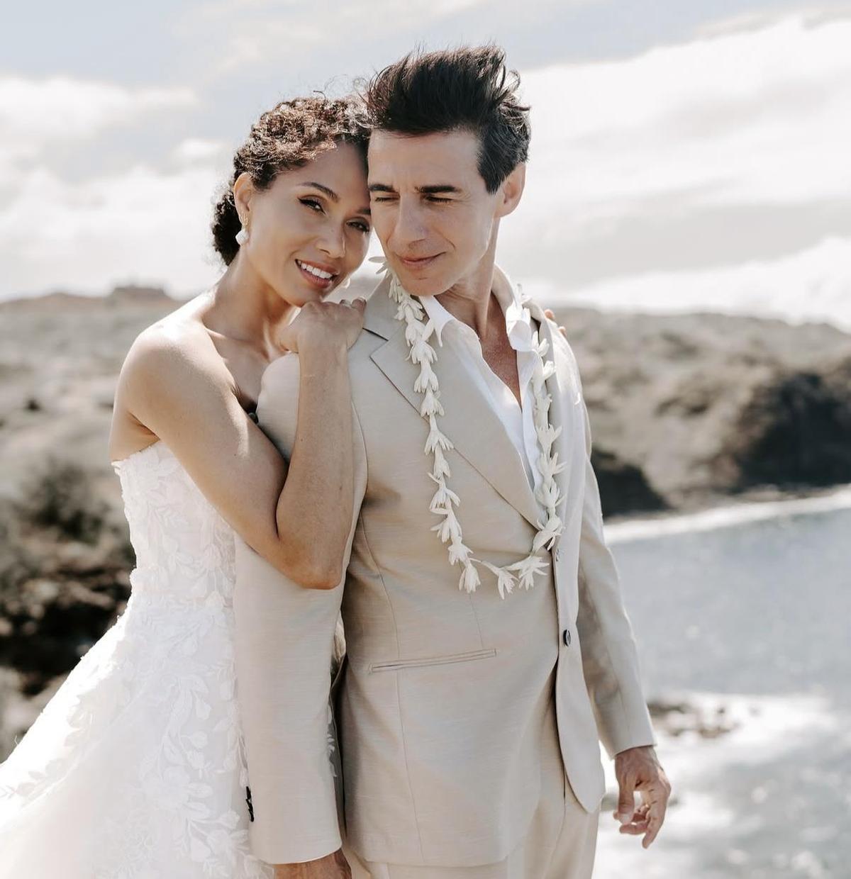 Joaquín de Luz y Kayoko Everhart se casaron y son padres de un hijo