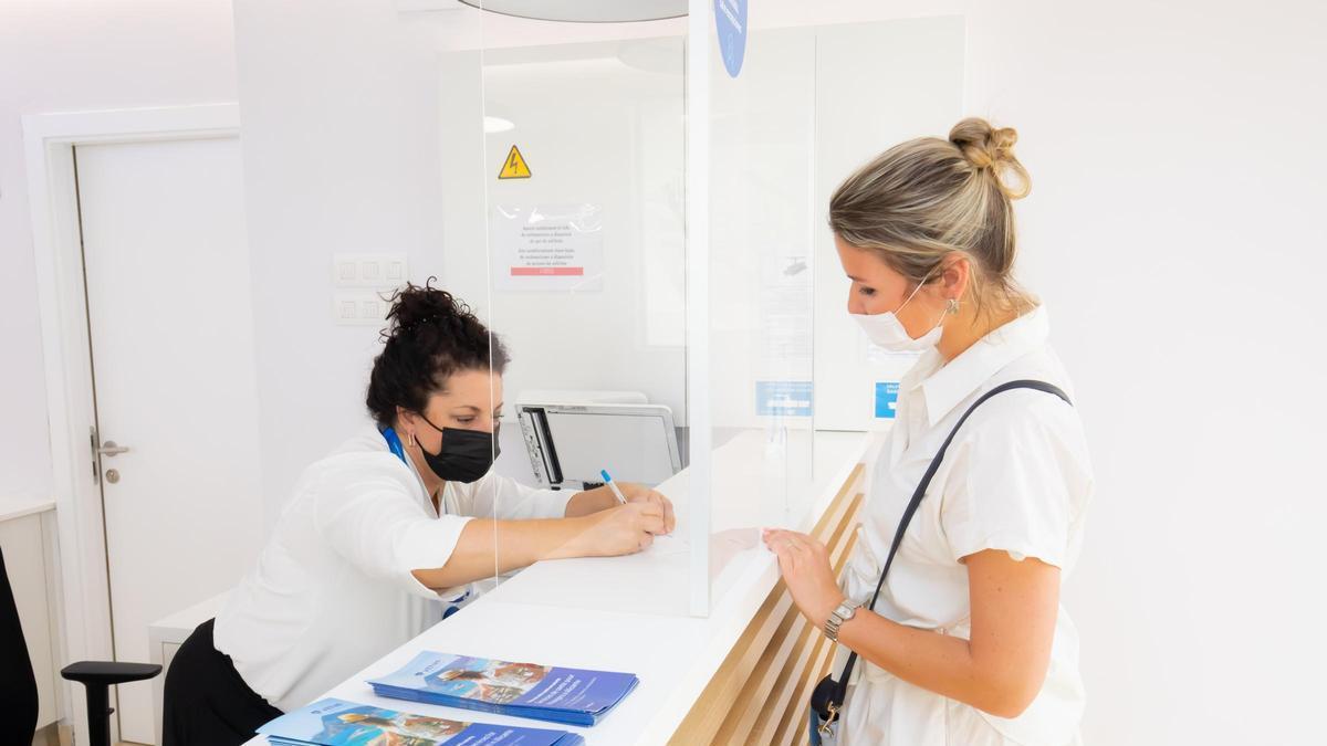 Los hospitales Vithas Alicante y Vithas Medimar han reforzado su modelo de atención médica para el paciente internacional durante todo el año.