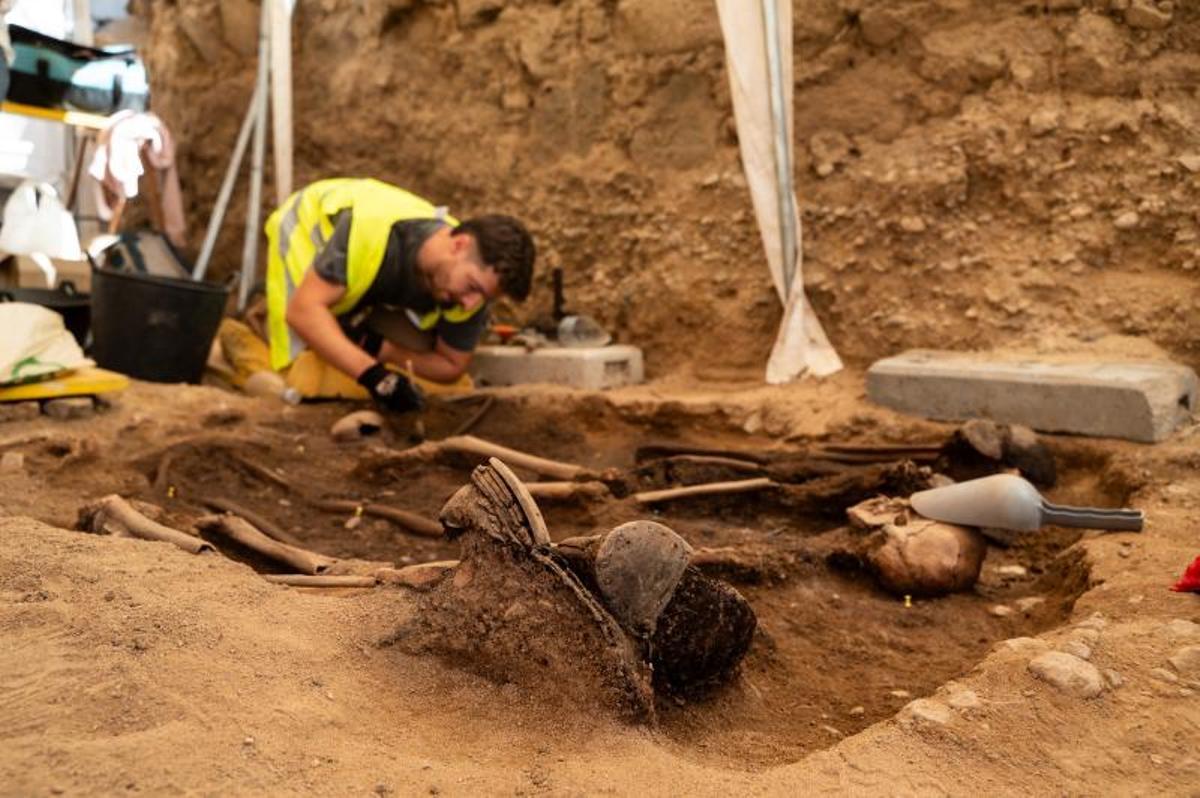 El hallazgo de cinco víctimas de la represión franquista en Cáceres devuelve la esperanza: "Queremos que nuestros familiares puedan descansar con dignidad"