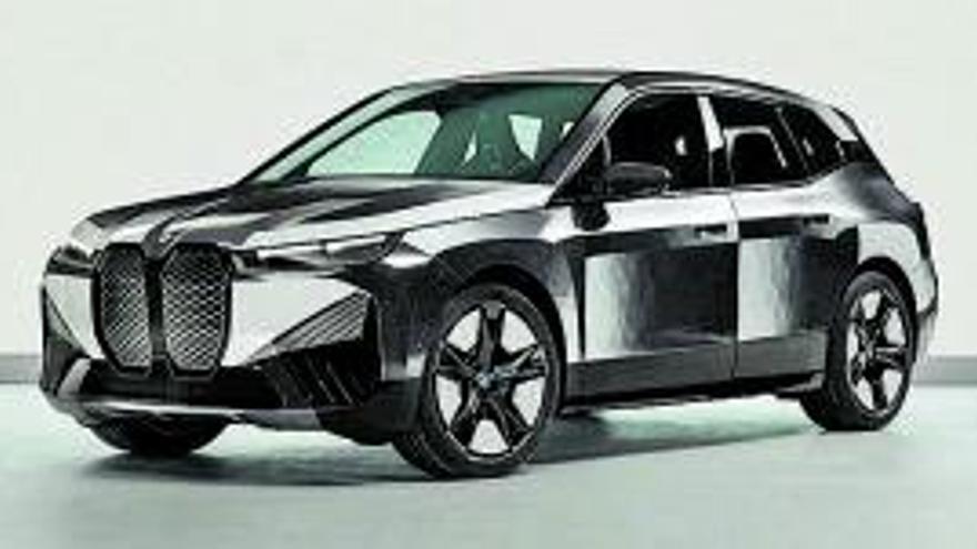 innovación total Mientras Hundai mostraba su concepto de movilidad urbana con la cápsula PnD, BMW hacía cambiar de color al iX Flow y Chrysler presentaba el Airflow concept. neomotor