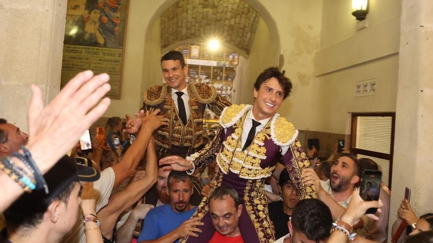 Deleite morantista y triunfo rotundo de Manzanares y Roca Rey
