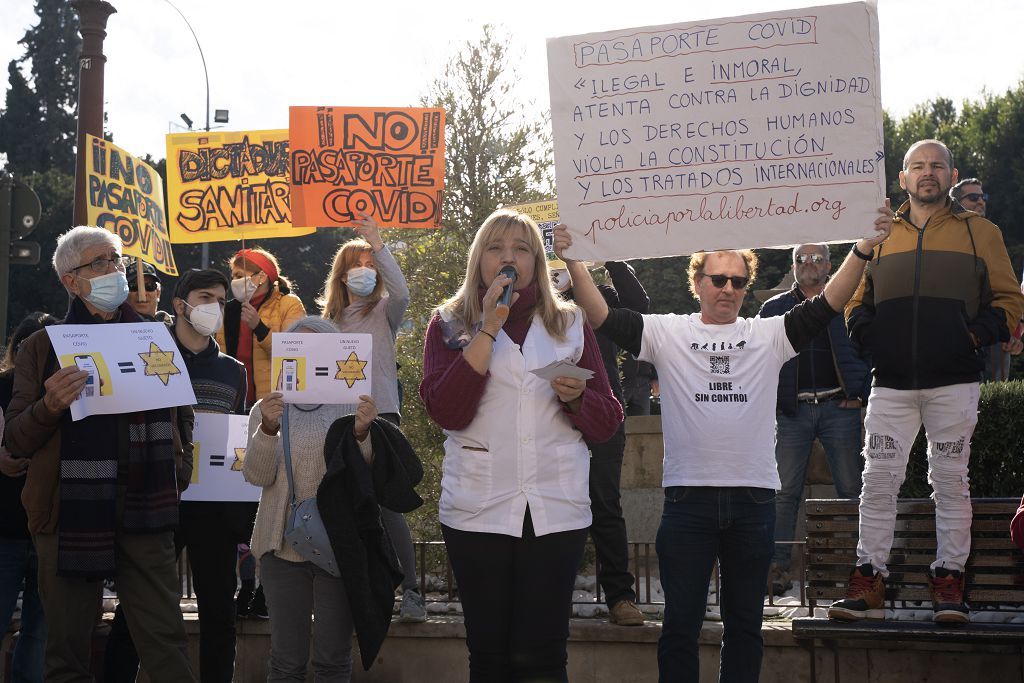 Concentración sin mascarilla en Murcia contra las restricciones covid