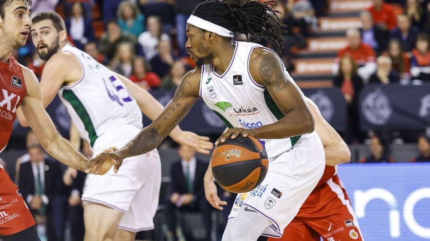 Perry promete cortarse &quot;un poco&quot; sus rastas y una fiesta 2.0 si el Unicaja gana la Copa del Rey