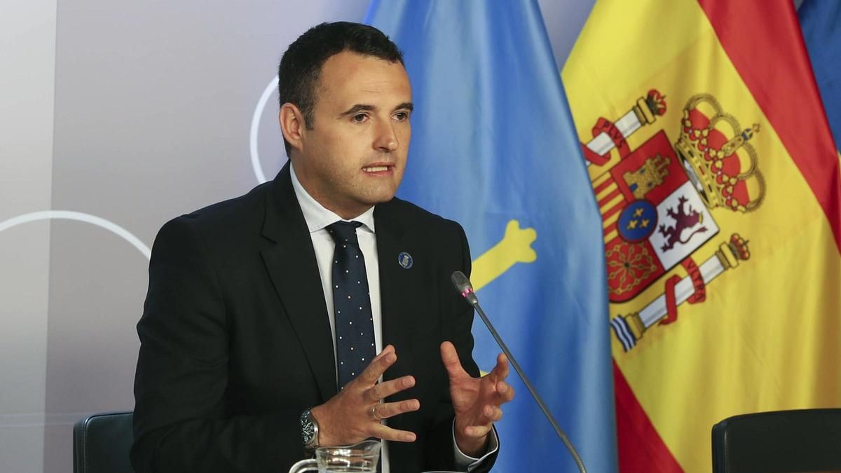 El consejero de Hacienda, Justicia y Asuntos Europeos y portavoz del gobierno, Guillermo Peláez.