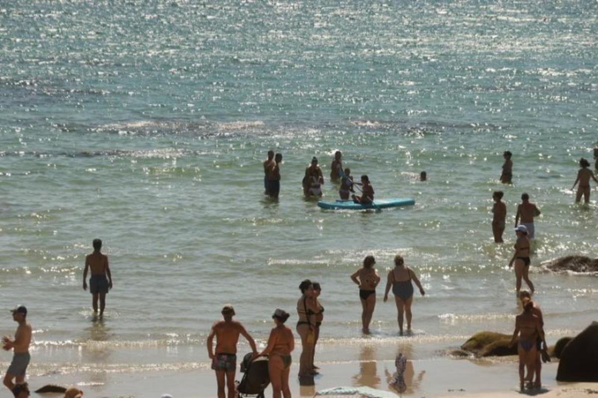 Las comarcas de O Salnés y Pontevedra están a rebosar, y sus playas son una de las razones.