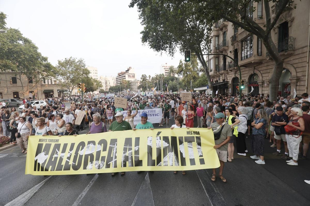 Manifestación 26J Menys Turisme, Més Vida