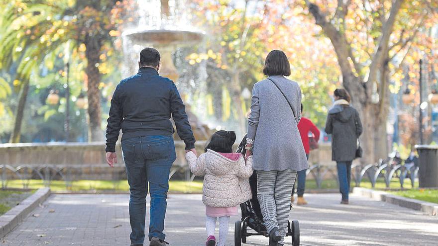 Un total de 135 familias cordobesas están a la espera de adoptar a un menor