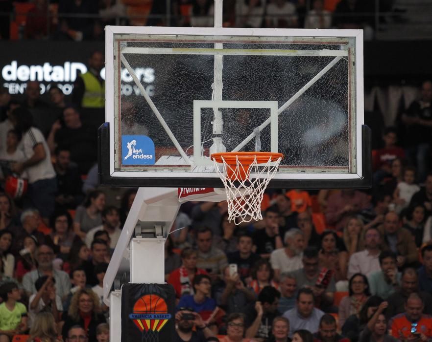 Diagné rompe un tablero de La Fonteta